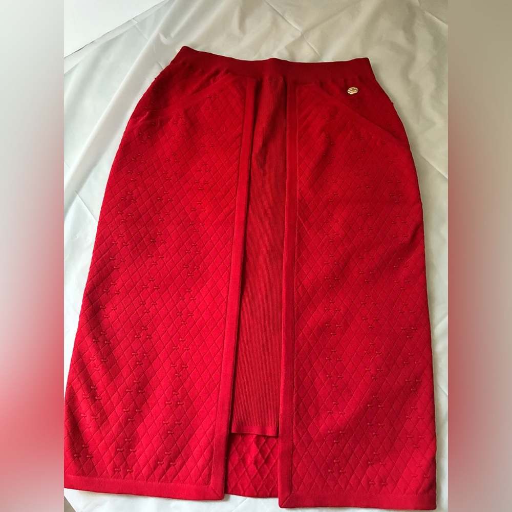 CHANEL 2014 Spring Red Textured Knit 2-Piece Skirt Suit Set - Picture 10 of 15